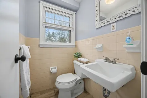 38 Midridge Circle Londonderry NH 03053