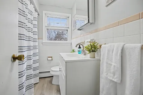 38 Midridge Circle Londonderry NH 03053