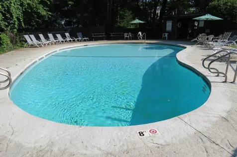 38 Midridge Circle Londonderry NH 03053