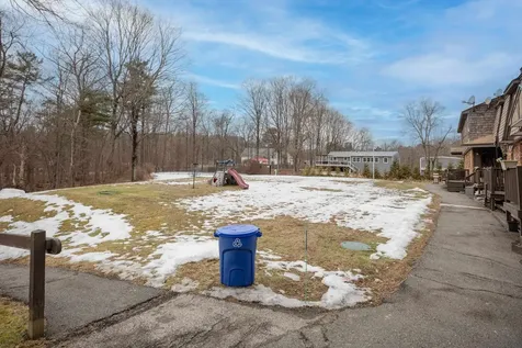 38 Midridge Circle Londonderry NH 03053