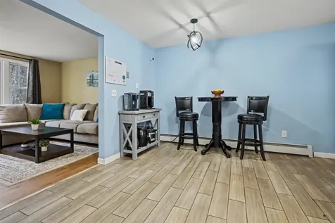 38 Midridge Circle Londonderry NH 03053