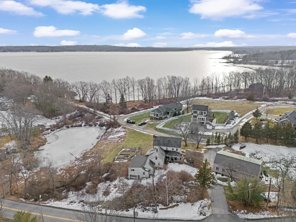 274 Bay Road Newmarket NH 03857