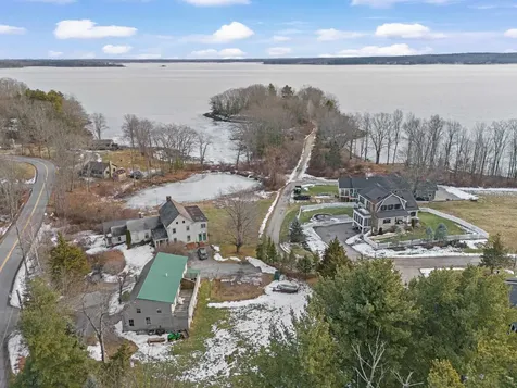 274 Bay Road Newmarket NH 03857