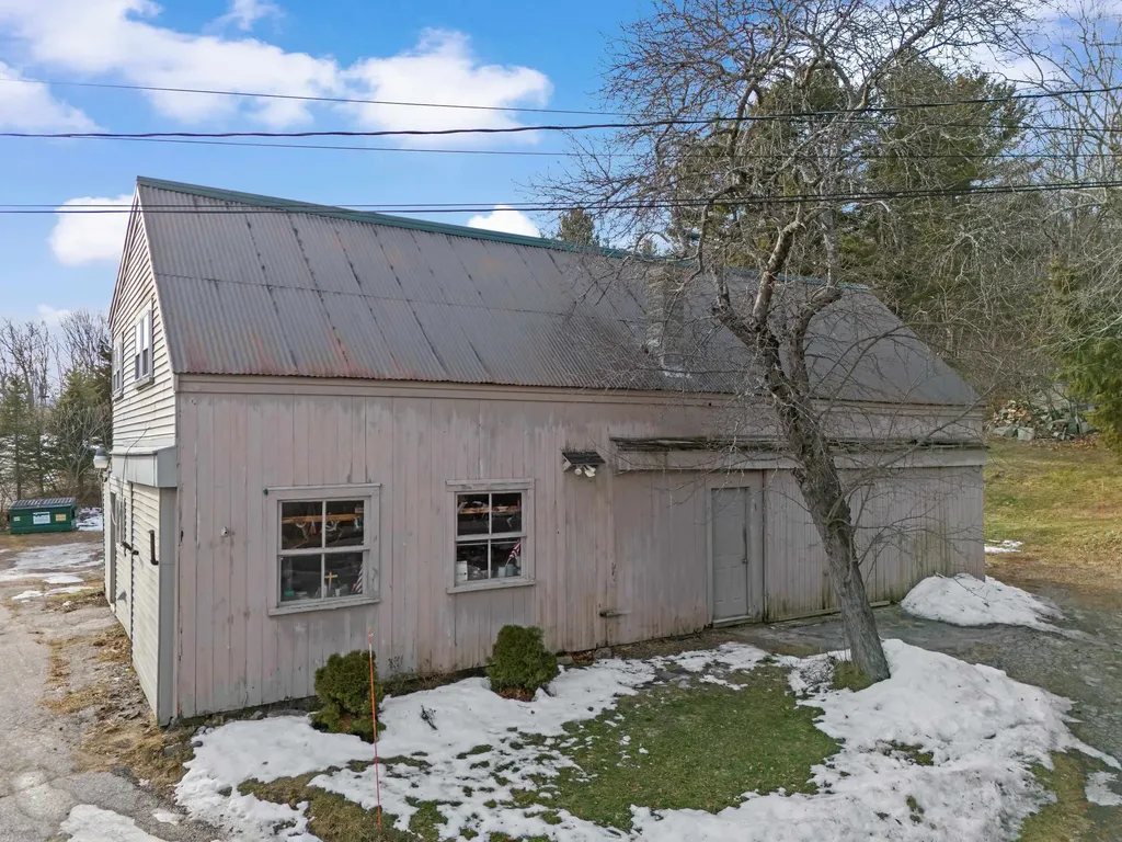 274 Bay Road Newmarket NH 03857