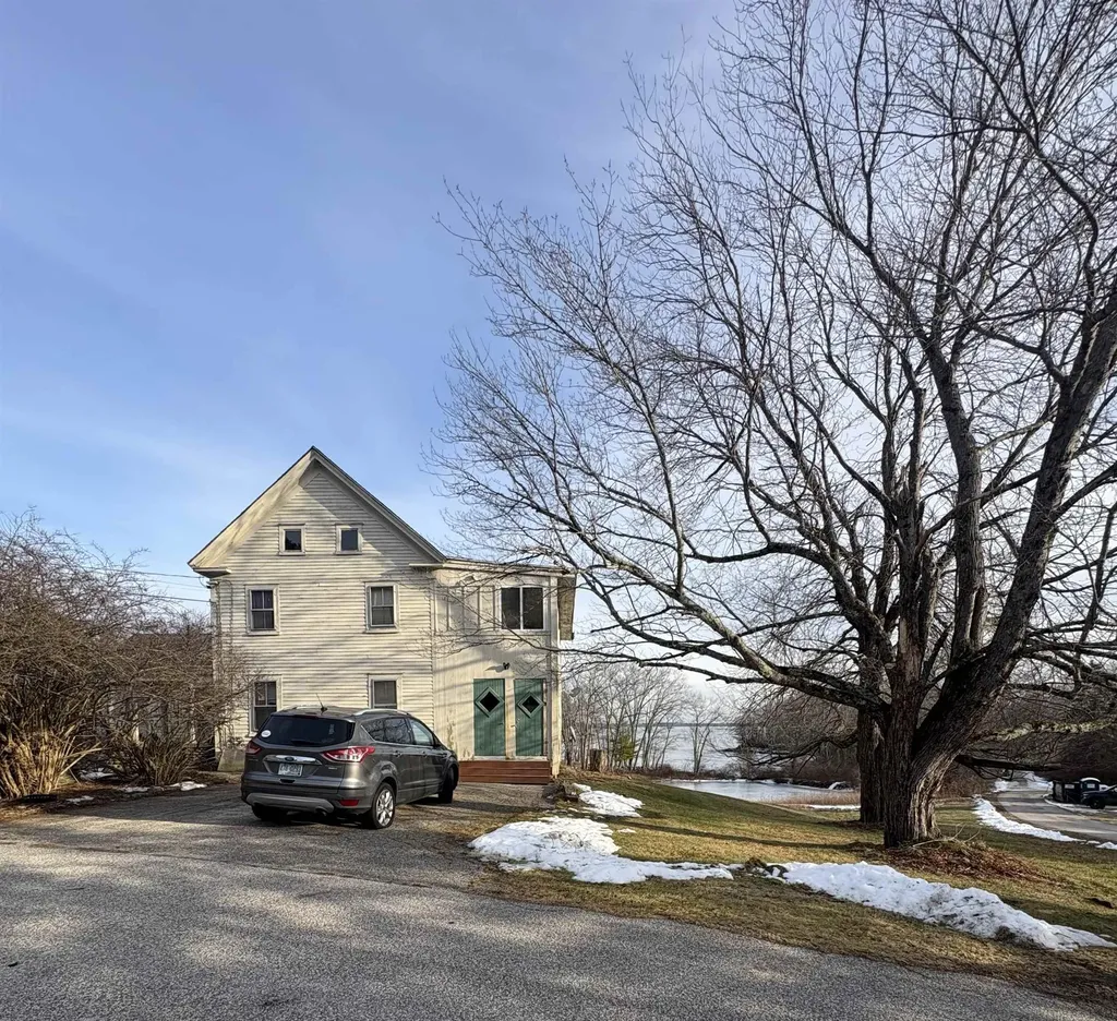 274 Bay Road Newmarket NH 03857
