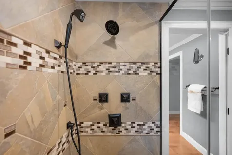 605 Straw Hill Road Manchester NH 03104