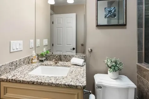 605 Straw Hill Road Manchester NH 03104