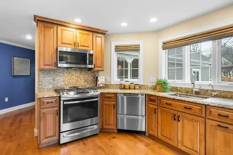 605 Straw Hill Road Manchester NH 03104