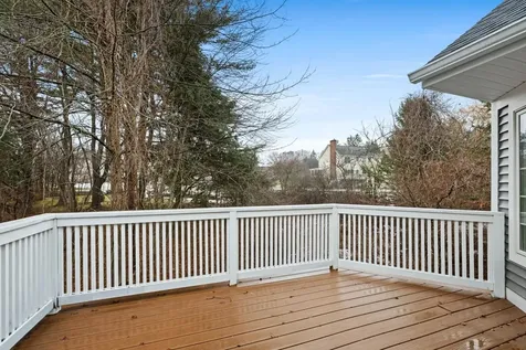 605 Straw Hill Road Manchester NH 03104