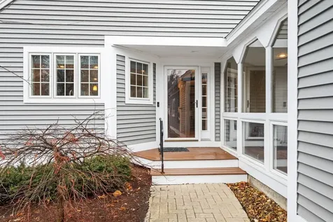 605 Straw Hill Road Manchester NH 03104