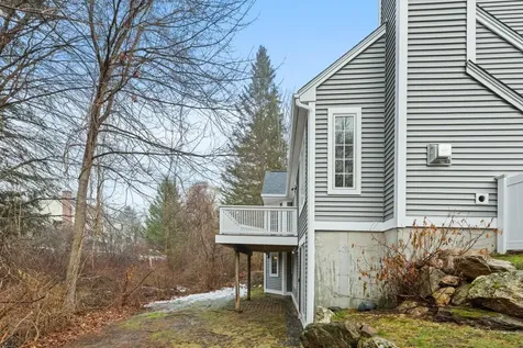 605 Straw Hill Road Manchester NH 03104