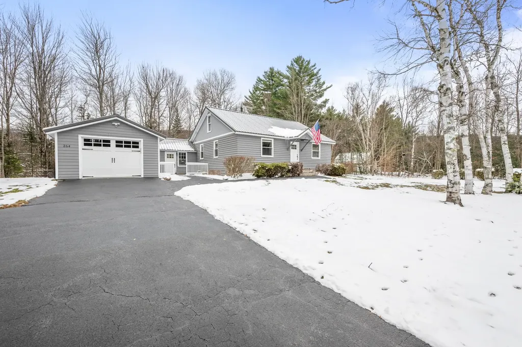 264 Parker Road Carroll NH 03598