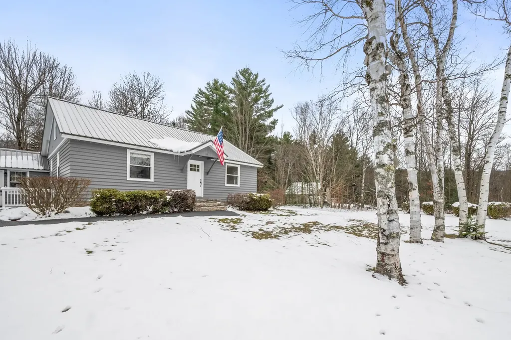 264 Parker Road Carroll NH 03598