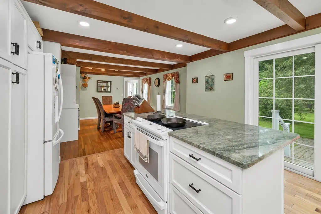 26 Hilltop Drive Wakefield NH 03872