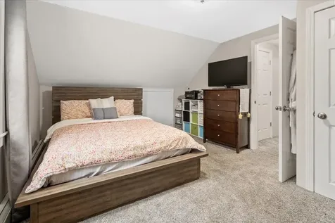 11 Lincoln Street Manchester NH 03103