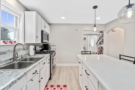 11 Lincoln Street Manchester NH 03103