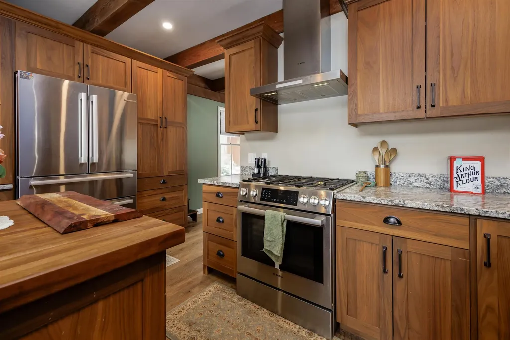 6 Samoset Road Sunapee NH 03782