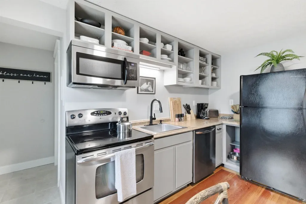 65 S Elm Street Manchester NH 03103