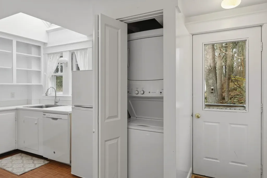 175 Wentworth Road New Castle NH 03854