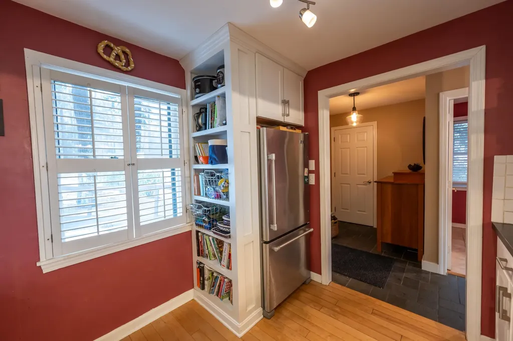 974 Hard Road Hartford VT 05059