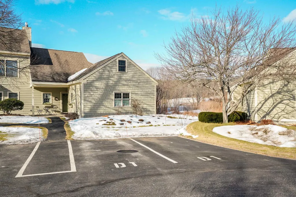 388 Western Avenue Henniker NH 03242