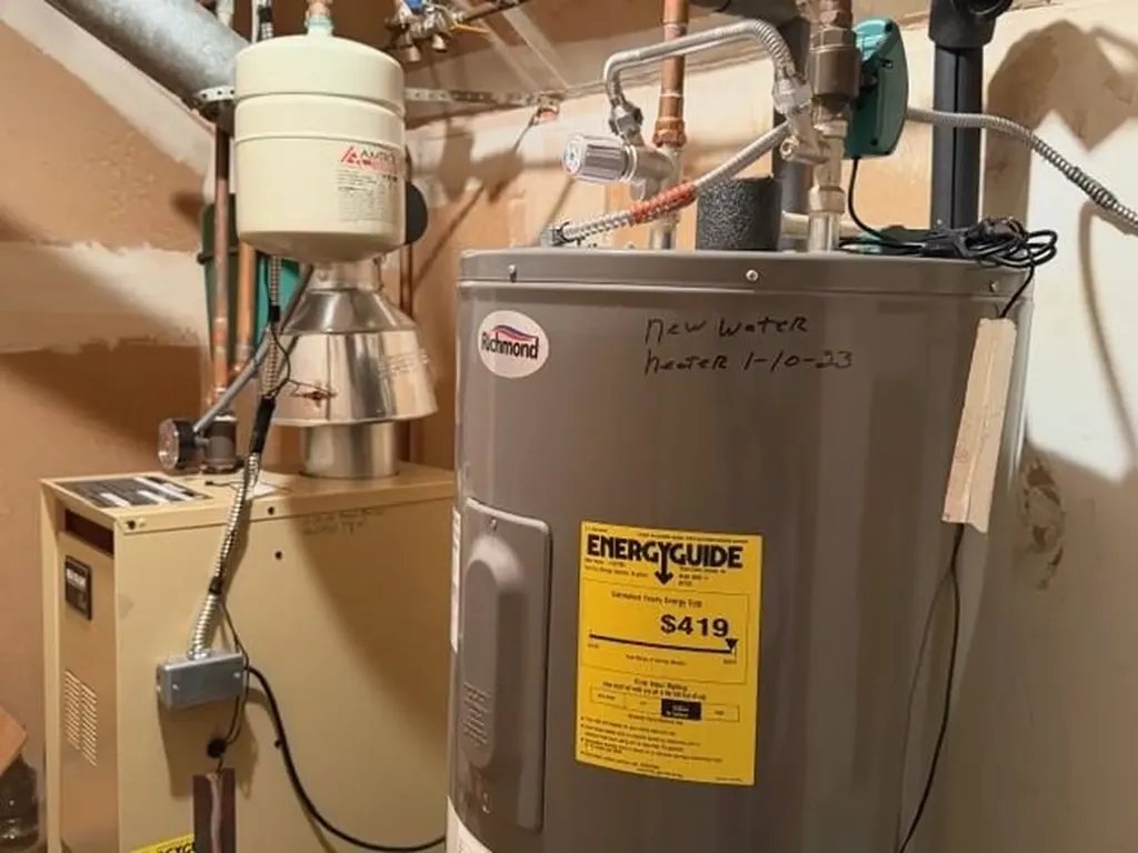 388 Western Avenue Henniker NH 03242