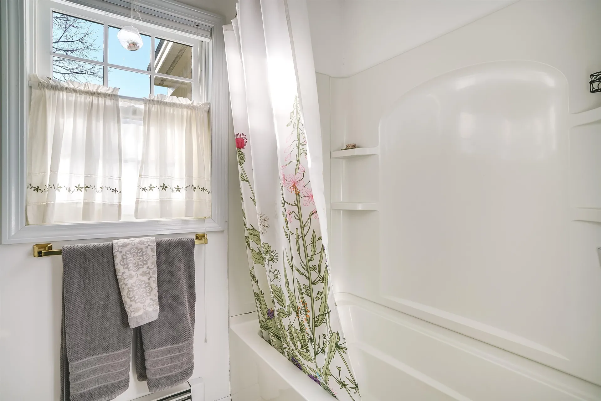 388 Western Avenue Henniker NH 03242