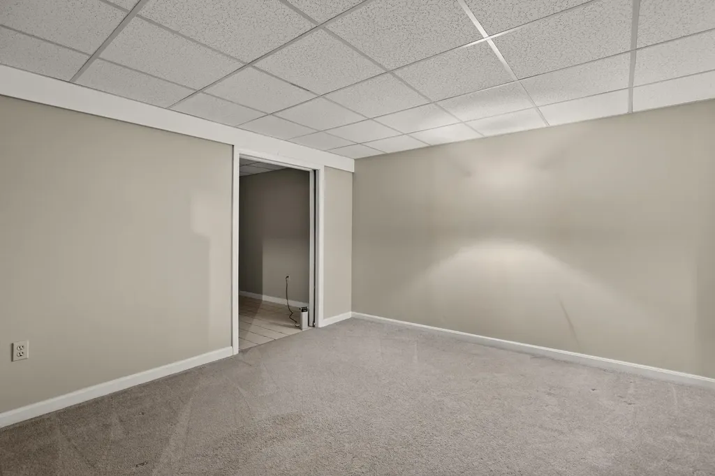 4 Bellflower Circle Concord NH 03303