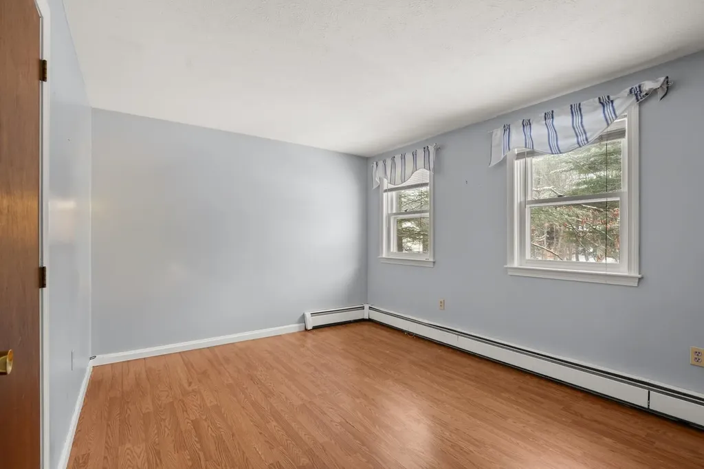 4 Bellflower Circle Concord NH 03303