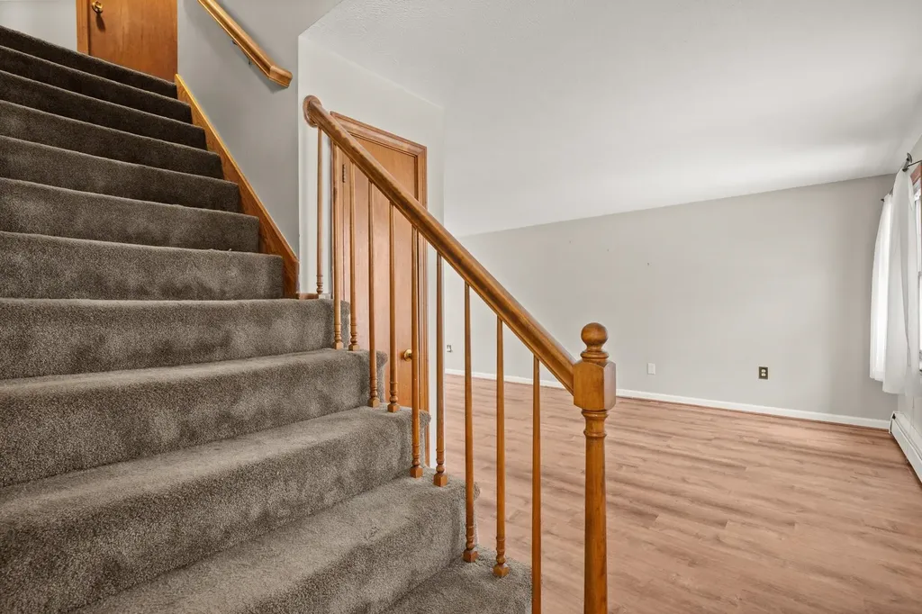 4 Bellflower Circle Concord NH 03303