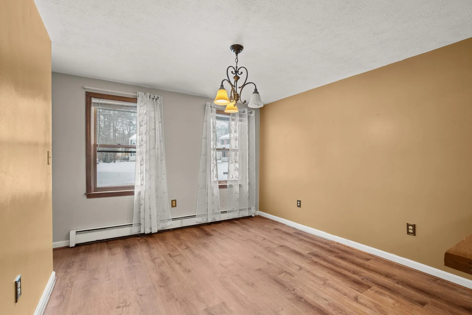 4 Bellflower Circle Concord NH 03303