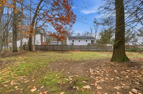 4 Bellflower Circle Concord NH 03303