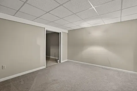 4 Bellflower Circle Concord NH 03303