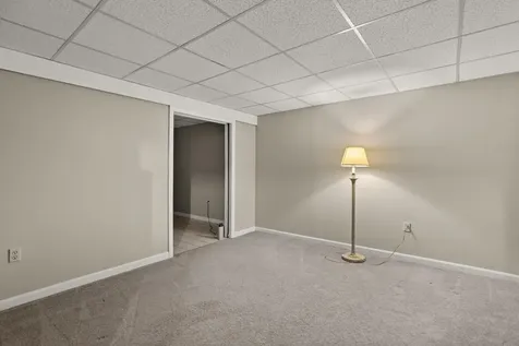 4 Bellflower Circle Concord NH 03303