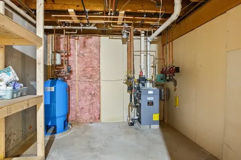 4 Bellflower Circle Concord NH 03303