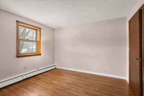 4 Bellflower Circle Concord NH 03303