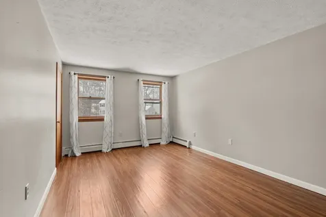 4 Bellflower Circle Concord NH 03303