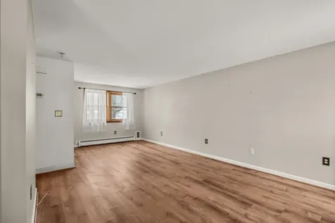 4 Bellflower Circle Concord NH 03303