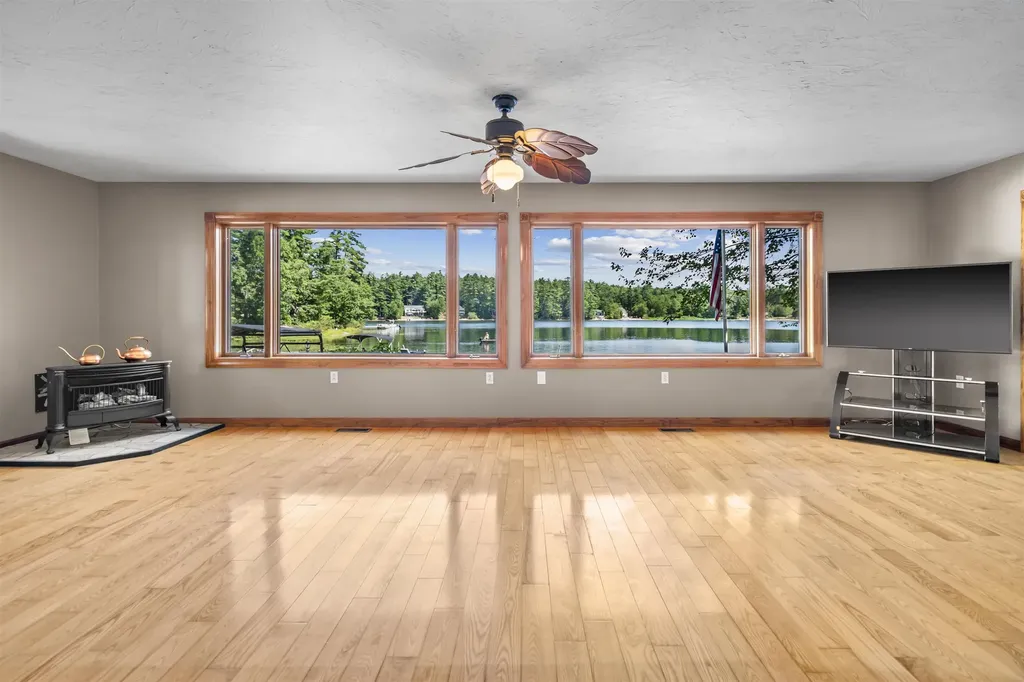 164 Gardners Grove Belmont NH 03220