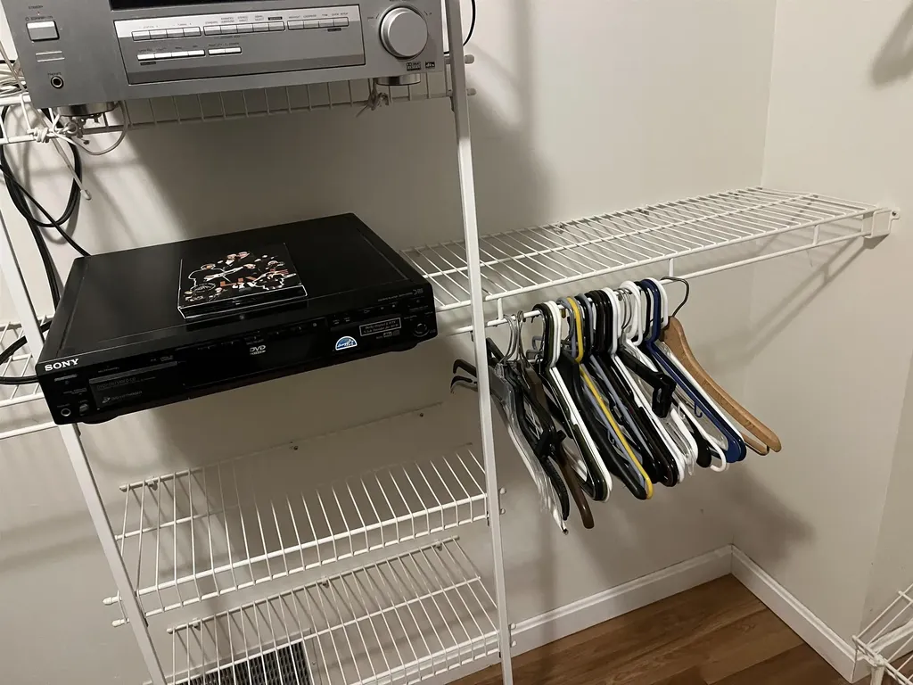 10 Checkerberry Lane Londonderry NH 03053