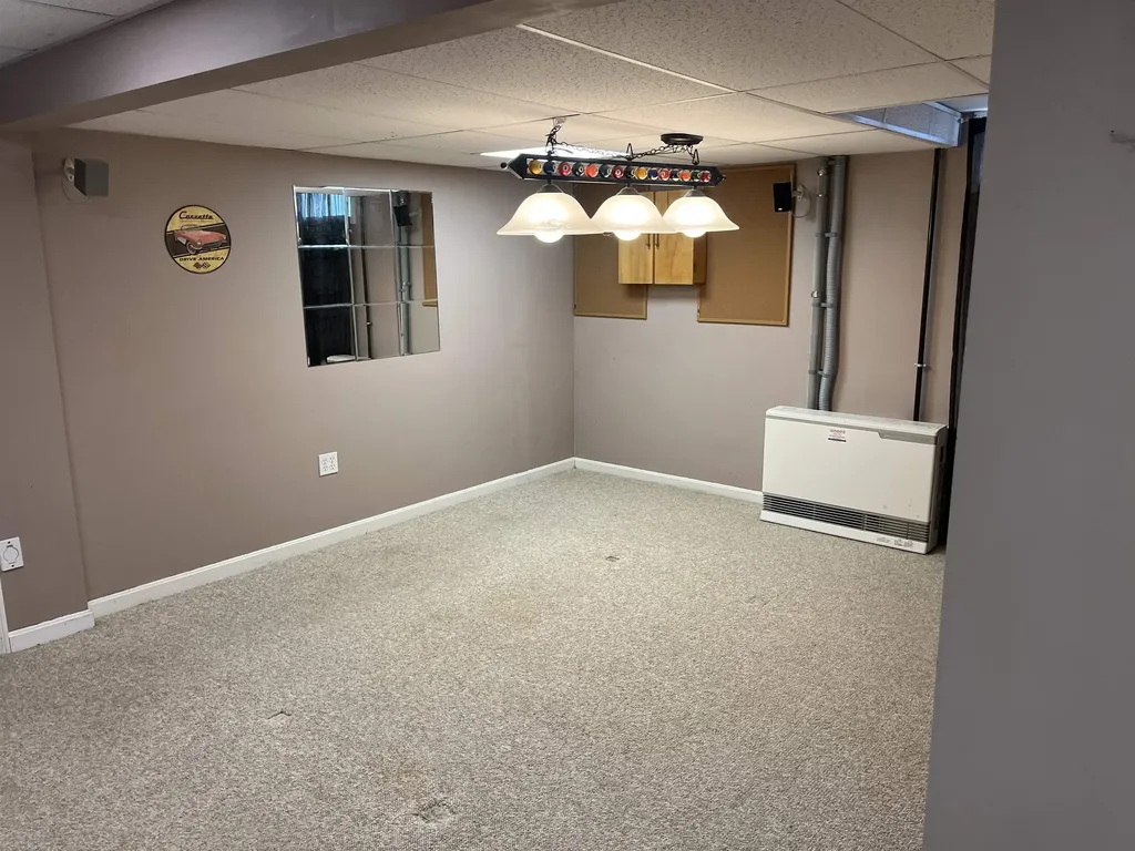 10 Checkerberry Lane Londonderry NH 03053