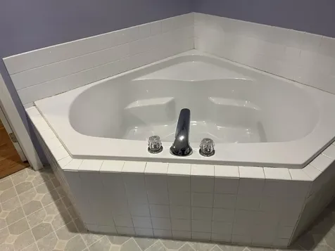 10 Checkerberry Lane Londonderry NH 03053