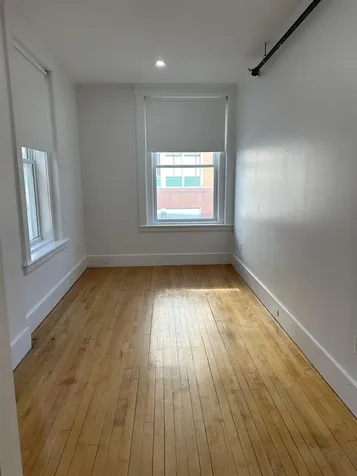 4 Elliot Street Brattleboro VT 05301