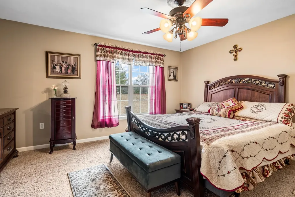 75 Brookview Road Windham NH 03087