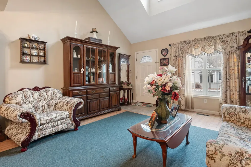 75 Brookview Road Windham NH 03087