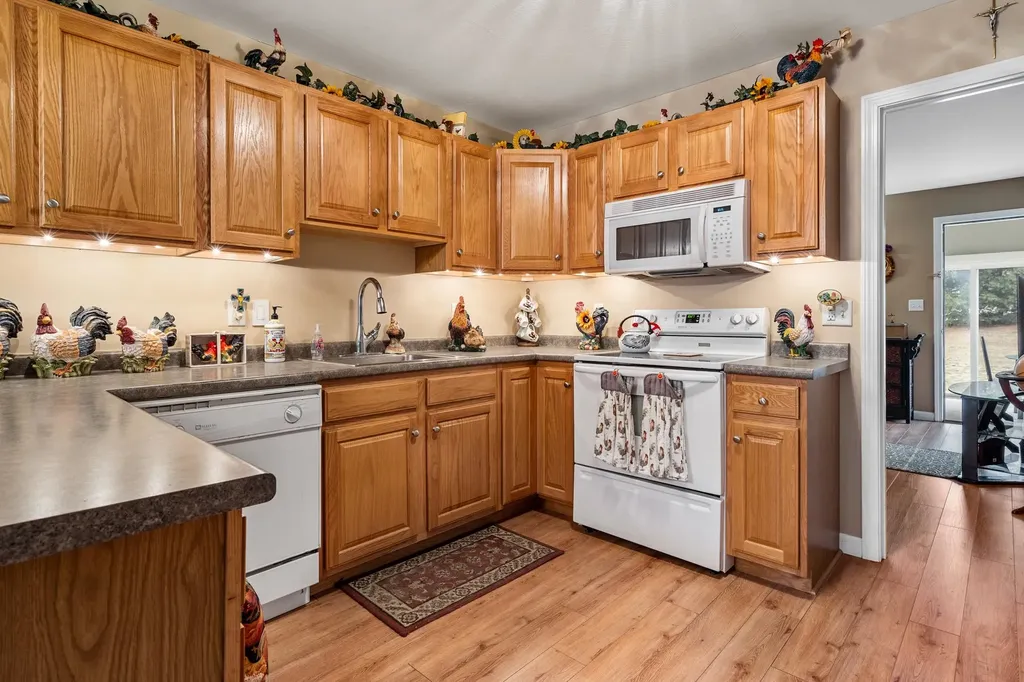 75 Brookview Road Windham NH 03087