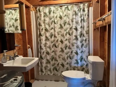 792 Bunker Road New London NH 03257