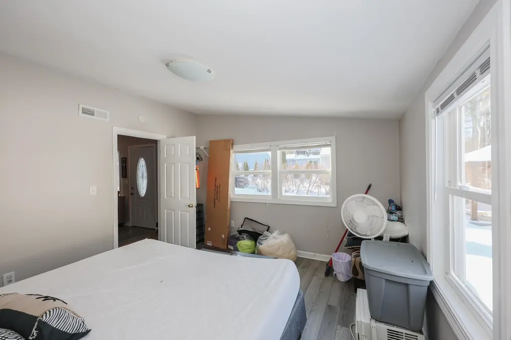 12 Roosevelt Lane Laconia NH 03246