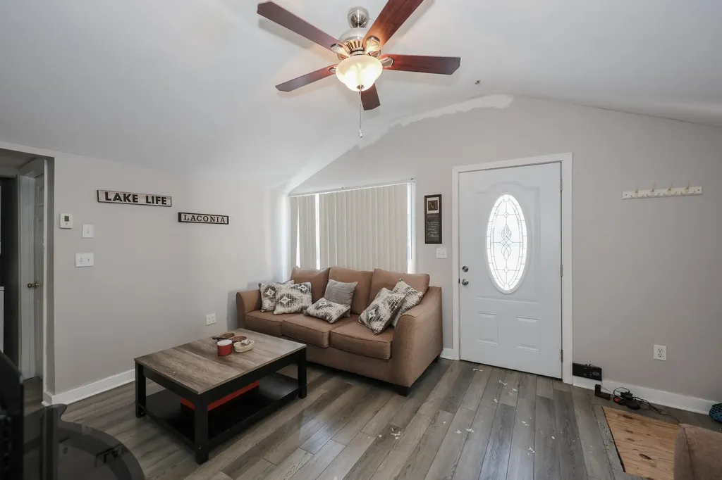 12 Roosevelt Lane Laconia NH 03246