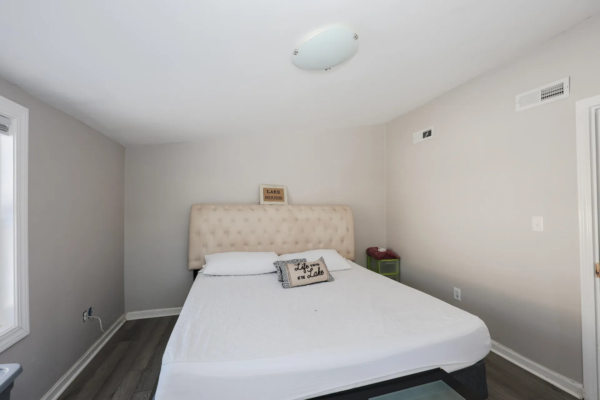 12 Roosevelt Lane Laconia NH 03246